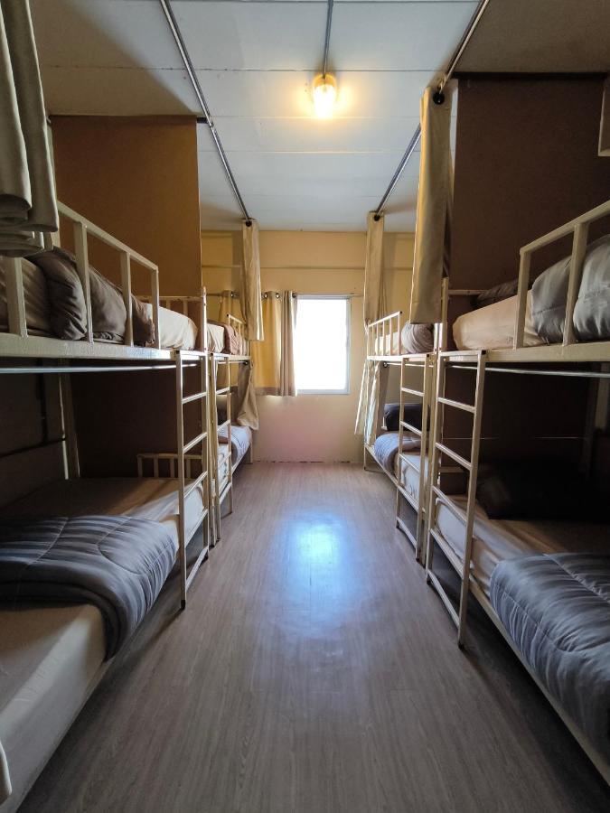 Youyen Hostel Bangkok Buitenkant foto