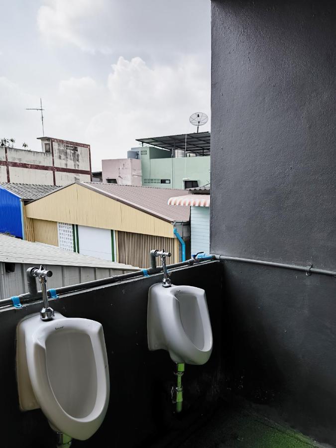 Youyen Hostel Bangkok Buitenkant foto