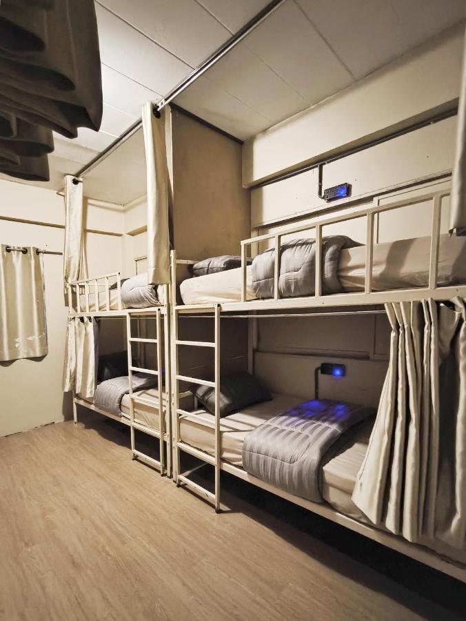 Youyen Hostel Bangkok Buitenkant foto