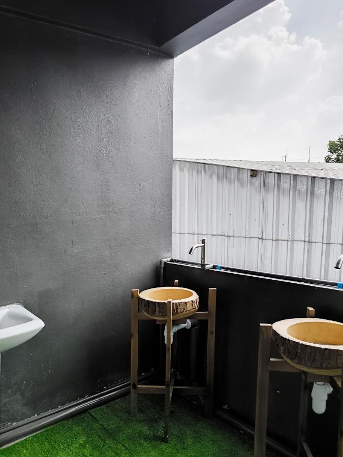 Youyen Hostel Bangkok Buitenkant foto