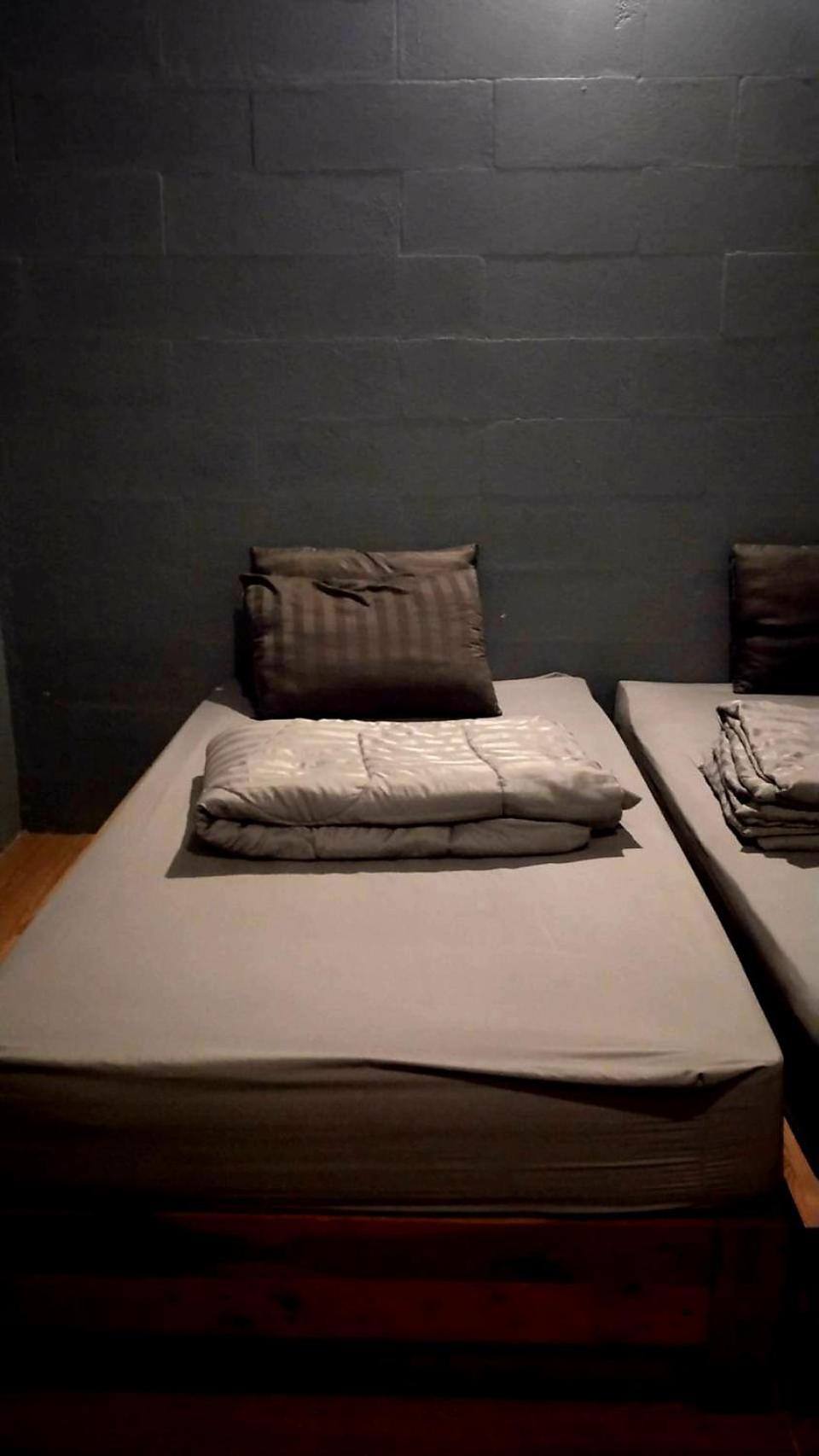 Youyen Hostel Bangkok Buitenkant foto