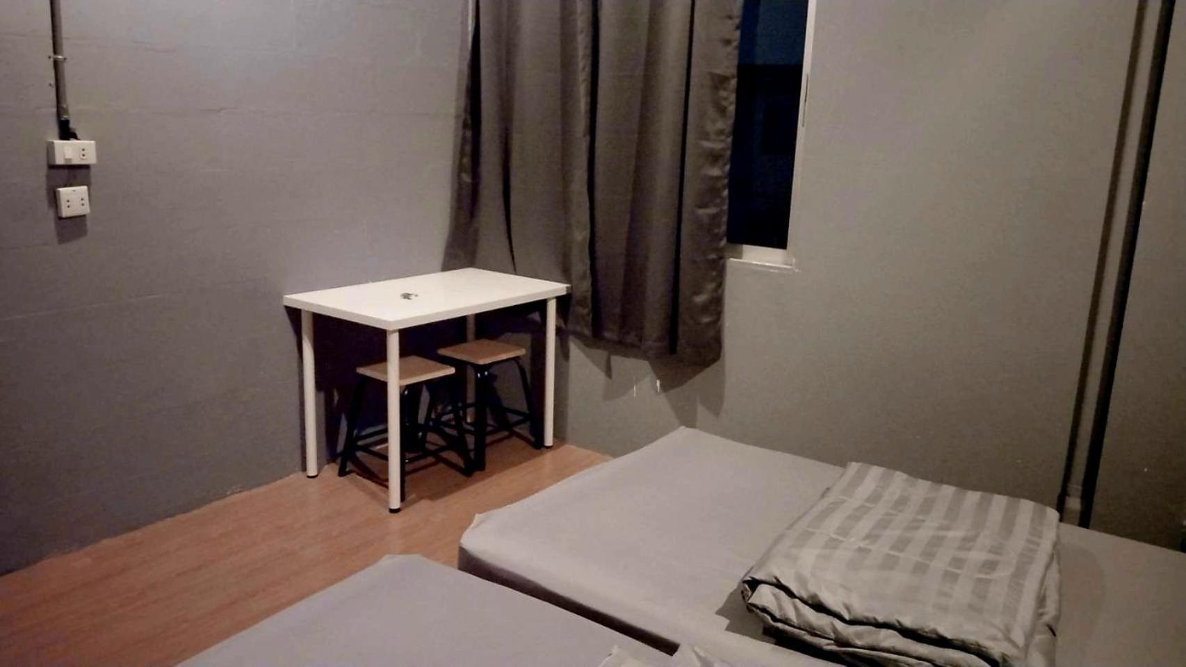 Youyen Hostel Bangkok Buitenkant foto
