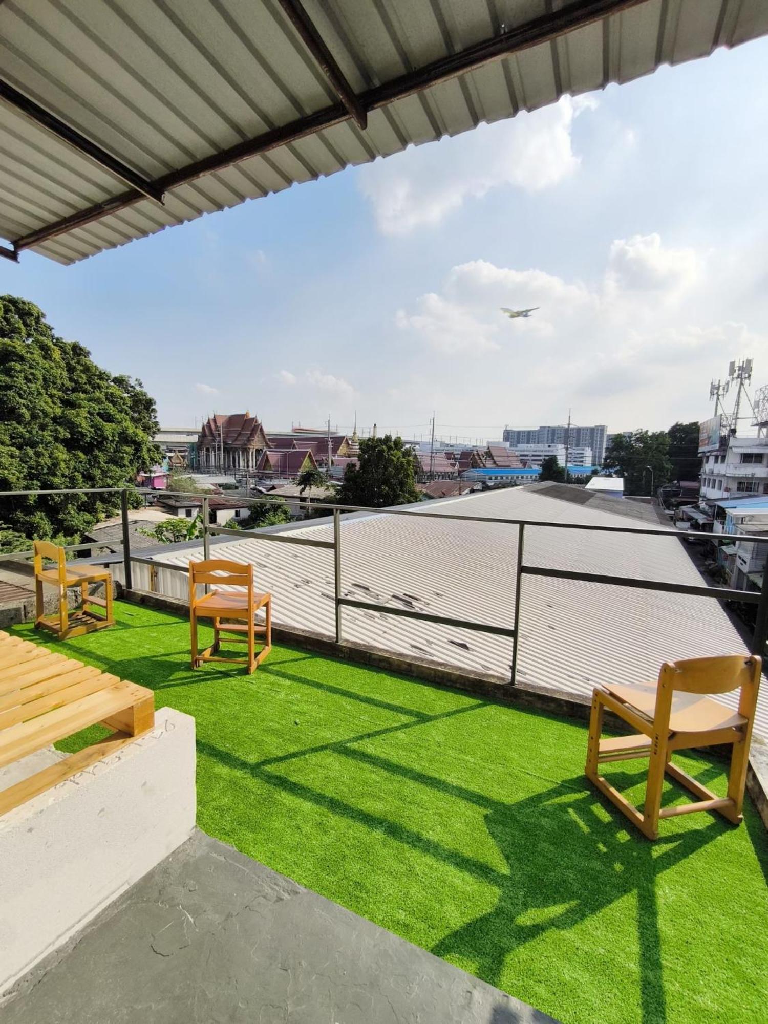Youyen Hostel Bangkok Buitenkant foto