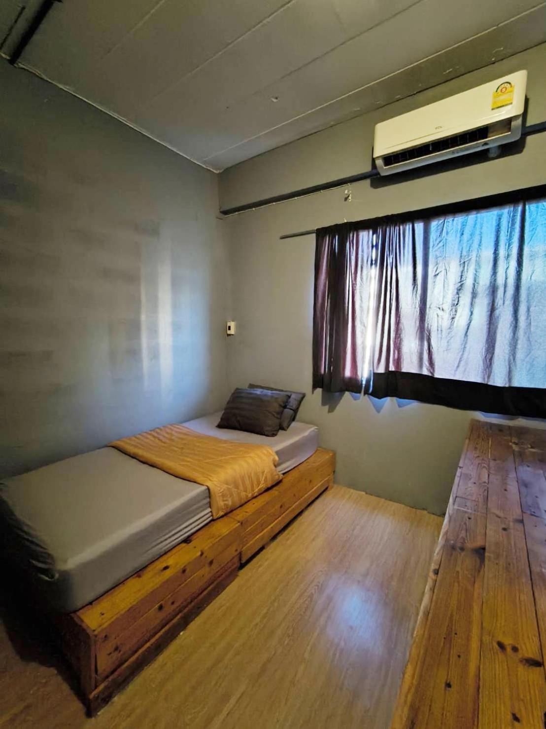 Youyen Hostel Bangkok Buitenkant foto