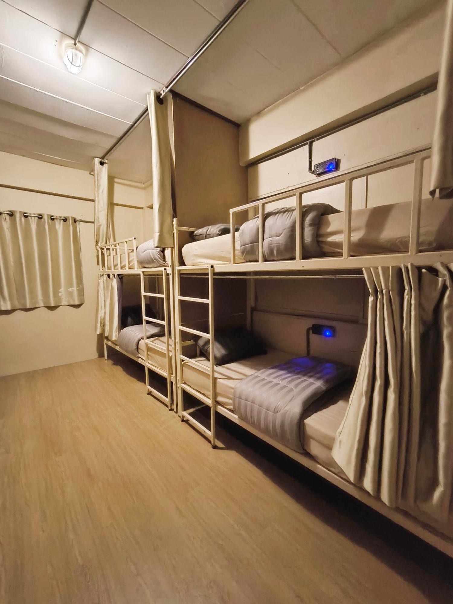 Youyen Hostel Bangkok Buitenkant foto