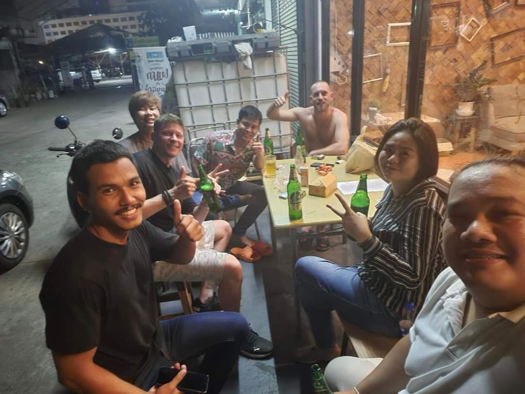 Youyen Hostel Bangkok Buitenkant foto